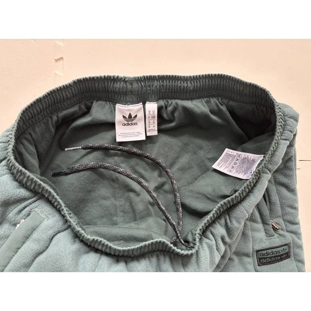adidas features shell